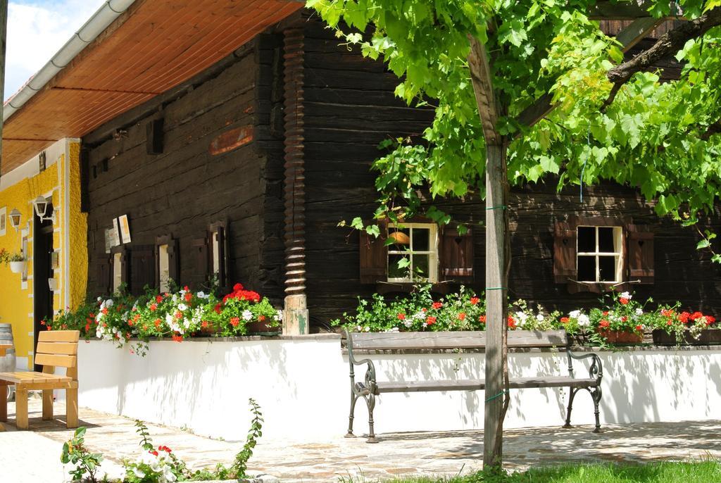 Weingut Primus Suedsteiermark Spielfeld Exterior photo
