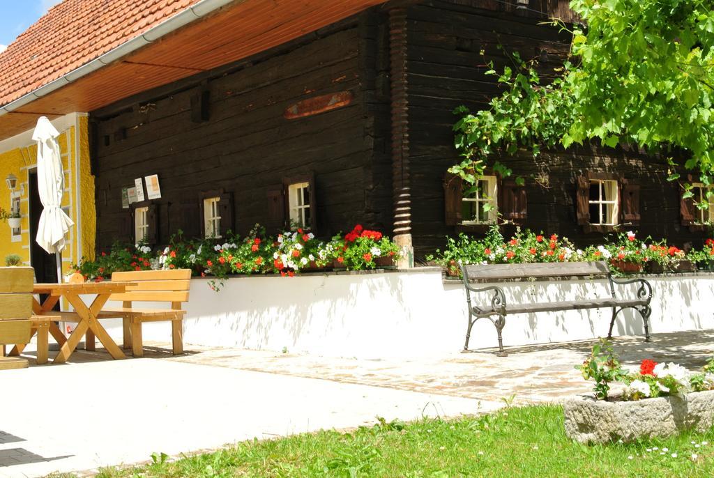 Weingut Primus Suedsteiermark Spielfeld Exterior photo
